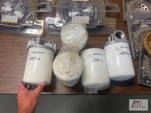 lot 678 image: Spin-on hydraulicoil filter assemb...