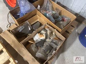 lot 706 image: Assorted Chainsaw and Weedeater Par...
