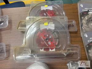 lot 714 image: 2 6IN Expert 3000 blades. The item ...
