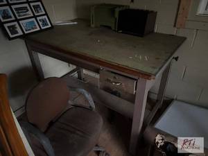 lot 767 image: Drafting table, 5ft x 3ft. (Lot 41)...
