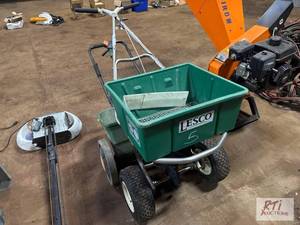 lot 783 image: (2) Spreaders, LESCO and Scotts. (L...