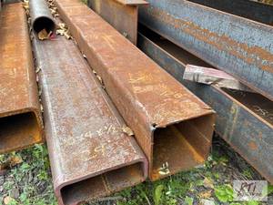 lot 793 image: (1) Section of steel square tube, 8...