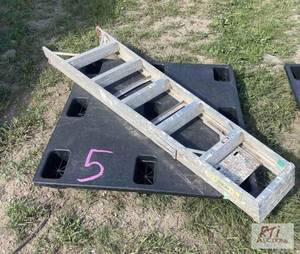lot 812 image: 6ft step ladder. Item is located in...