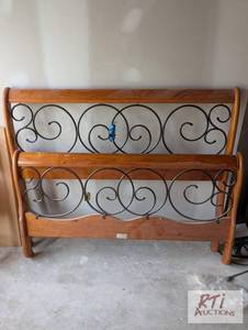 lot 816 image: Queen-size bed frame. The item is l...